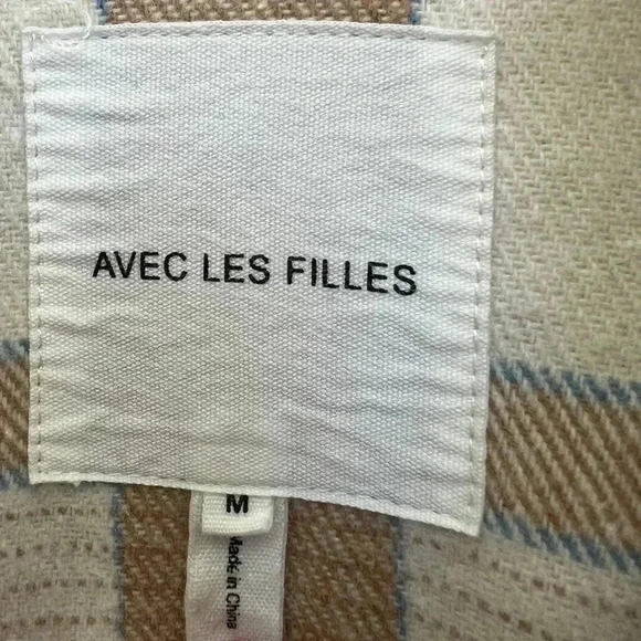 Avec Les Filles Lightweight Plaid Shacket Size Medium - Picture 5 of 9
